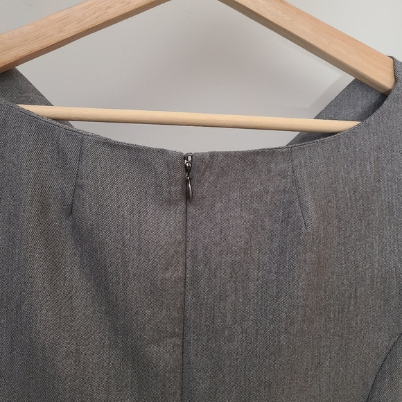 GAP Gray Cowl Neck Sleeveless Sheath Dress with Front Pockets - Picture 5 of 6